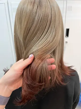 ミディアム カラー ﾚｲﾔｰ🩵透明感 ೀユイ🌙のヘアスタイル