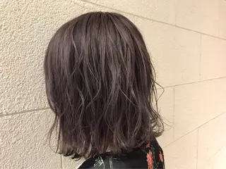 カラー 野上 綾香のヘアスタイル