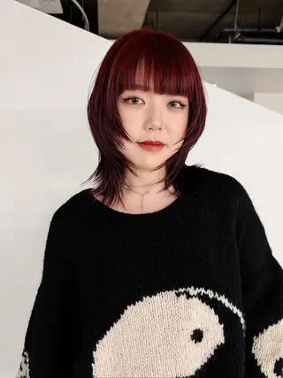 ミディアム カラー うえみ 寿々のヘアスタイル