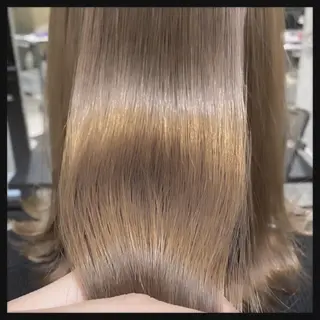 ミディアム カラー パーマ ヘアアレンジ メンズ キッズ ネイル マツエク・マツパ アイブロウ 🌈髪質改善🉐割✨ 🌸“ever”🌸のヘアスタイル