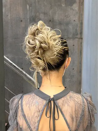 ロング Hiyo 外国人風くせ毛パーマのヘアスタイル