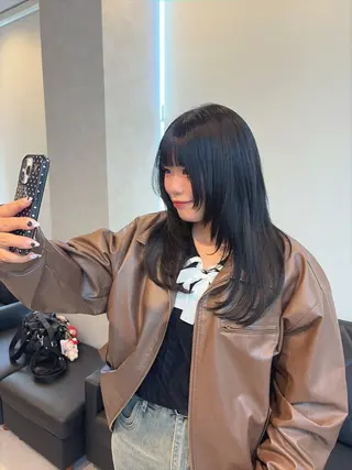 ミディアム ブリーチカラー×レイ ヤー/SHIZUKUのヘアスタイル