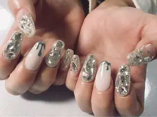 ネイル Moons nail 💅✨のネイルデザイン