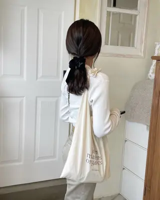 セミロング カラー 🍋透け感カラー🍃 オリーブ🍐Kahoのヘアスタイル