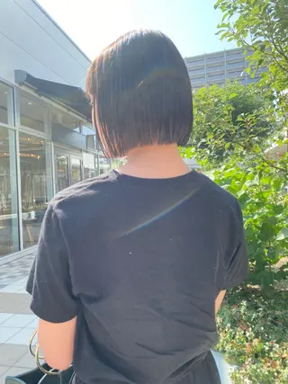 ショート Lolonois梅田 スタッフのヘアスタイル