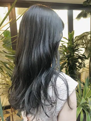 ロング カラー ヘアアレンジ Flamme Annaのヘアスタイル