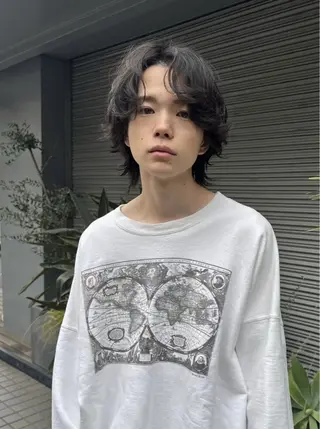 ミディアム ナガミ ショウのヘアスタイル