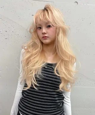 カラー ロング 透明感🪽艶カラー☆ トレンドヘア✨のヘアスタイル