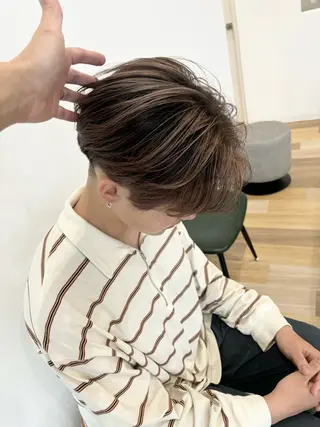 ショート ケアブリーチ 黒瀬有汰のヘアスタイル
