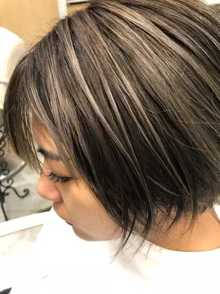 ショート カラー 片山美穂 心斎橋・なんばのヘアスタイル