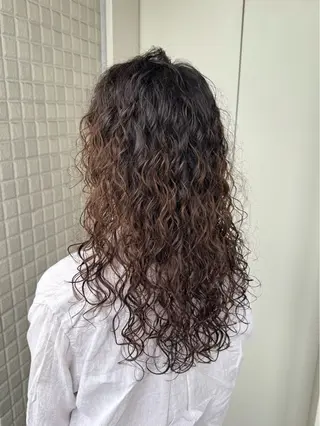 ロング パーマ 縮毛矯正/エクステ /艶カラー/ヘアメのヘアスタイル