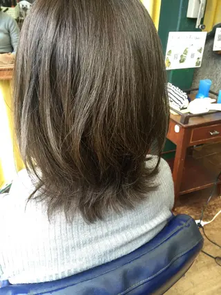 カラー 中村 海のヘアスタイル