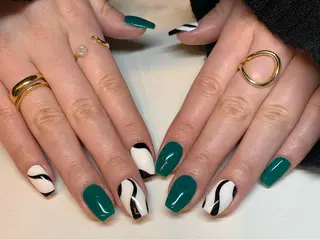ネイル ネイルルーム チャームのネイルデザイン