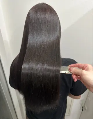 ロング パーマ 🫧モテる💗ダメー ジレスハイトーン🫧のヘアスタイル