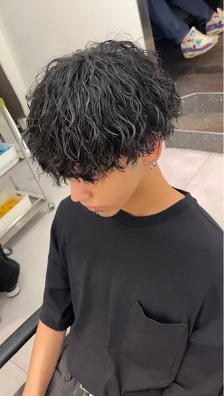 パーマ メンズ 佐々木 輝のヘアスタイル