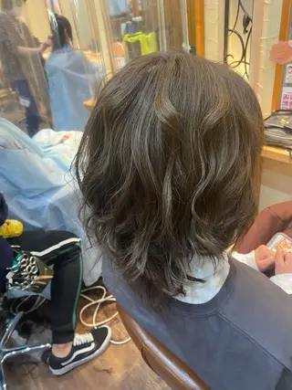 ミディアム カラー パーマ ヘアアレンジ メンズ キッズ ネイル マツエク・マツパ 🌈髪質改善・美髪矯 正・平野瀬乃🌈のヘアスタイル