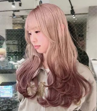 カラー ヒビキ/モテ×愛され /ブリーチ特化のヘアスタイル
