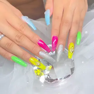 ネイル ハイビスカス ネイルサロンのネイルデザイン