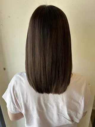 セミロング 高津 千慧のヘアスタイル