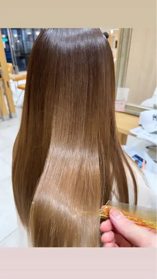 ロング カラー 宮良 かなでのヘアスタイル