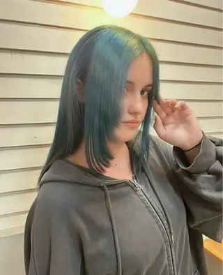 カラー 中野 通明のヘアスタイル