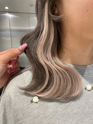 セミロング カラー ヘアアレンジ 🪸店長ハイトーン エクステmisakiのヘアスタイル