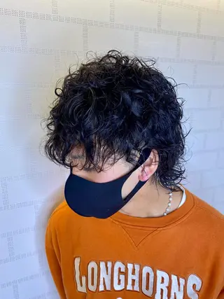 ミディアム パーマ メンズ 塩谷黎✨イルミナ カラーメンズパーマ✨のヘアスタイル