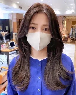 セミロング カラー 顔まわりカット🌟 くびれヘア/寺門遥輝のヘアスタイル