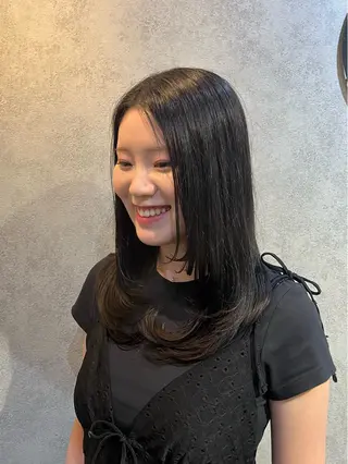 ミディアム 暖色カラー/パラッと Bob/モエのヘアスタイル