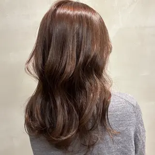 ロング 瑠己杏 :ボブ/ ハイトーンワンカラーのヘアスタイル