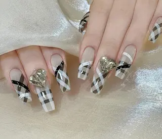 マツエク・マツパ エリ🫧 nail池袋東口のネイルデザイン