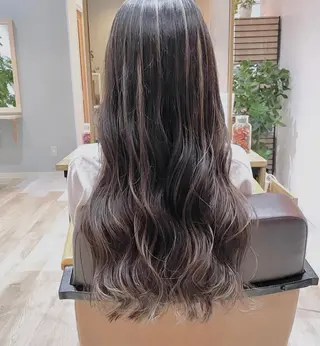 ロング カラー ハイライト／艶カラー 大河シンジのヘアスタイル