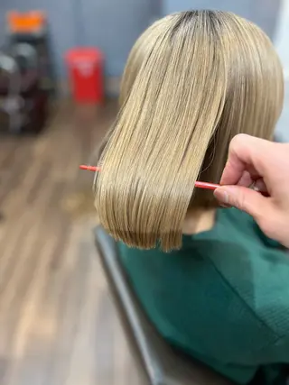 ミディアム カラー ヘアアレンジ 三輪 太一のヘアスタイル