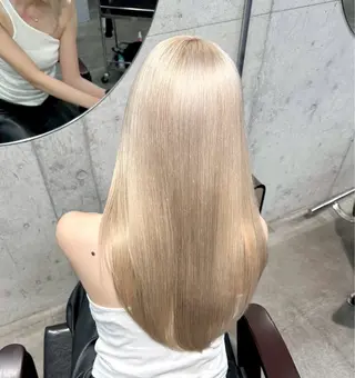 ロング カラー フジマ ハルナのヘアスタイル