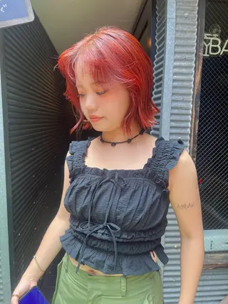 ショート カラー YUI ハイトーンカラーのヘアスタイル