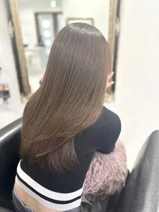 ロング カラー 市川 陽菜のヘアスタイル