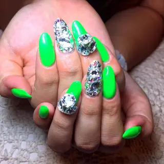 ネイル Li'leaNail AINAのネイルデザイン