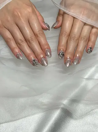 ネイル EmaNail 🧸Momokaのネイルデザイン