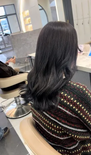 カラー 💜オタク美容師💙 ゆうなのヘアスタイル