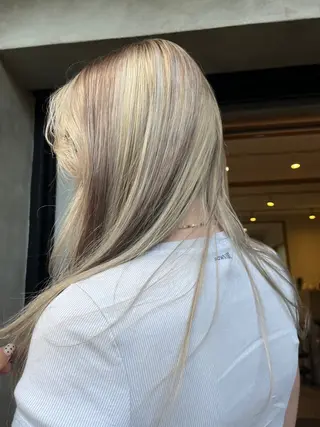 ロング カラー YUI／レイヤー カット/透明感カラーのヘアスタイル