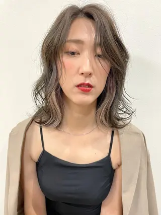 ミディアム カラー Sakairi Yunaのヘアスタイル