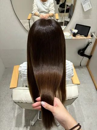 Momoka / 髪質改善のヘアスタイル