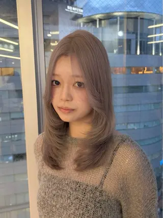 セミロング カラー EIGHT /SHU🩶のヘアスタイル