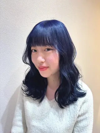 セミロング ブリーチ🌟リタッチ 🎠KANON🎡のヘアスタイル
