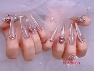 ネイル UMI ネイルサロン新宿🎀のネイルデザイン
