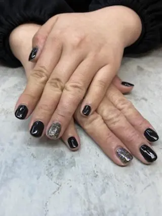 ネイル シンプリーワン 渋谷店🕯️RINAのネイルデザイン