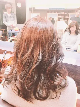 ミディアム セミロング 前之園 ひかるのヘアスタイル