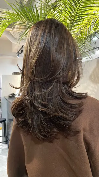セミロング Merlyosaka 早川未来のヘアスタイル