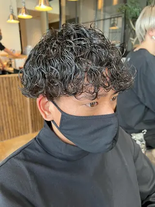 ショート パーマ メンズ 波巻きスパイラルパー マ/シャドウパーマ駿のヘアスタイル