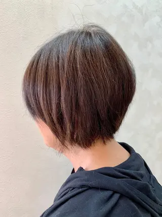 ショート カラー 加藤 遥花のヘアスタイル
